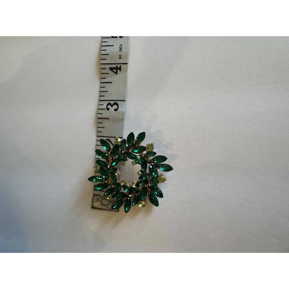 Vintage Emerald Green Leaf Brooch - Picture 3 of 3